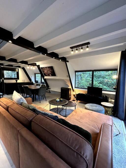 Chaleureux Chalet A ดูร์บี ภายนอก รูปภาพ